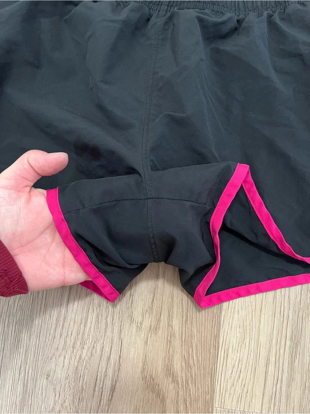 Under Armour HeatGear Black Pink Lined Running Athletic Shorts Women’s Medium